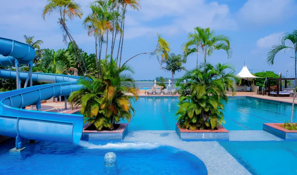 ụlọ oriri na ọṅụṅụ kacha mma na lagos nigeria - Federal Palace hotel, Eko Hotels & Suites, ọka wheat, okomoko na nkasi obi, ndị njem na-aghọta.